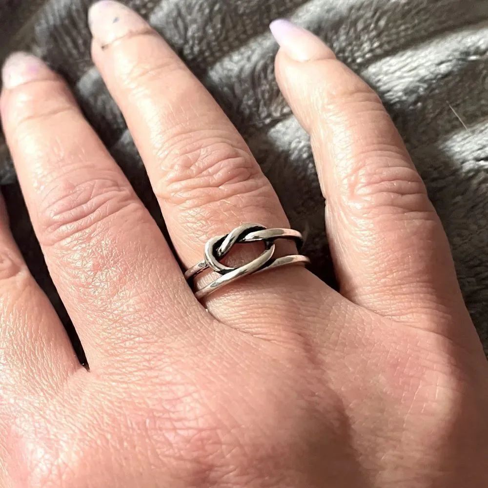 The Infinity Wire adjustable Ring in 925 Silver - Picture 4 of 8